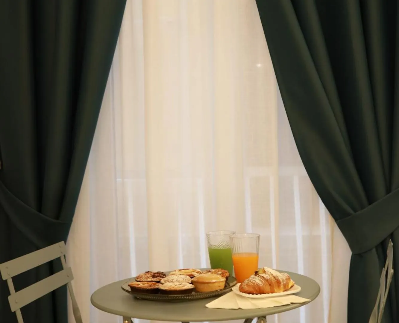 Le Chiavi Di Parthenope Bed & Breakfast Naples 0*,