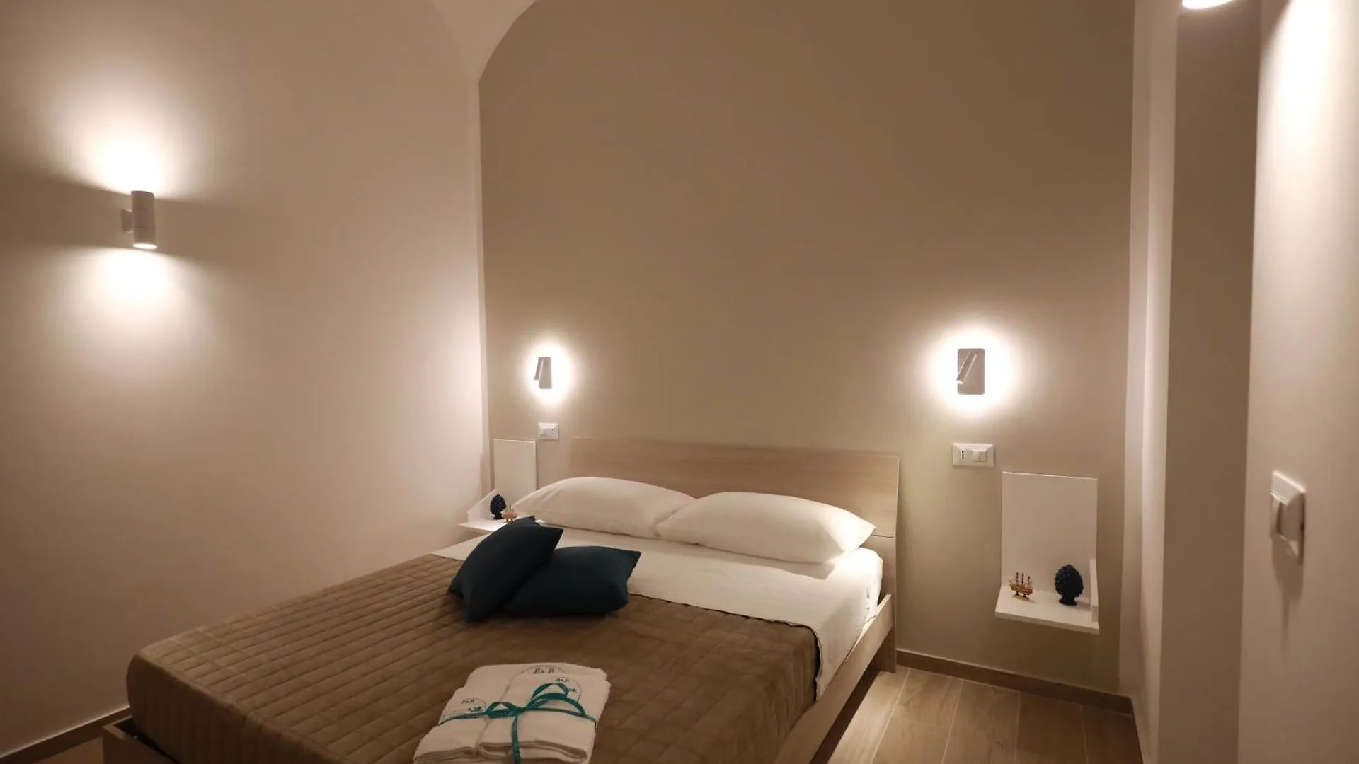 Le Chiavi Di Parthenope Bed and Breakfast Napoli Italien
