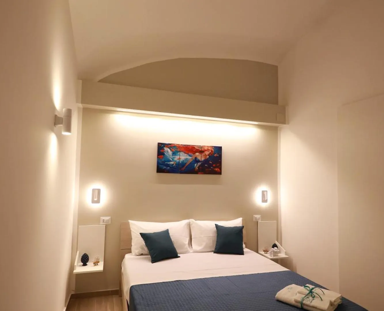 Le Chiavi Di Parthenope Bed & Breakfast Naples Italy