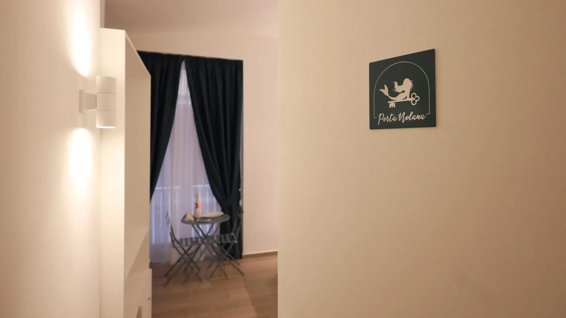 Le Chiavi Di Parthenope Bed & Breakfast Naples