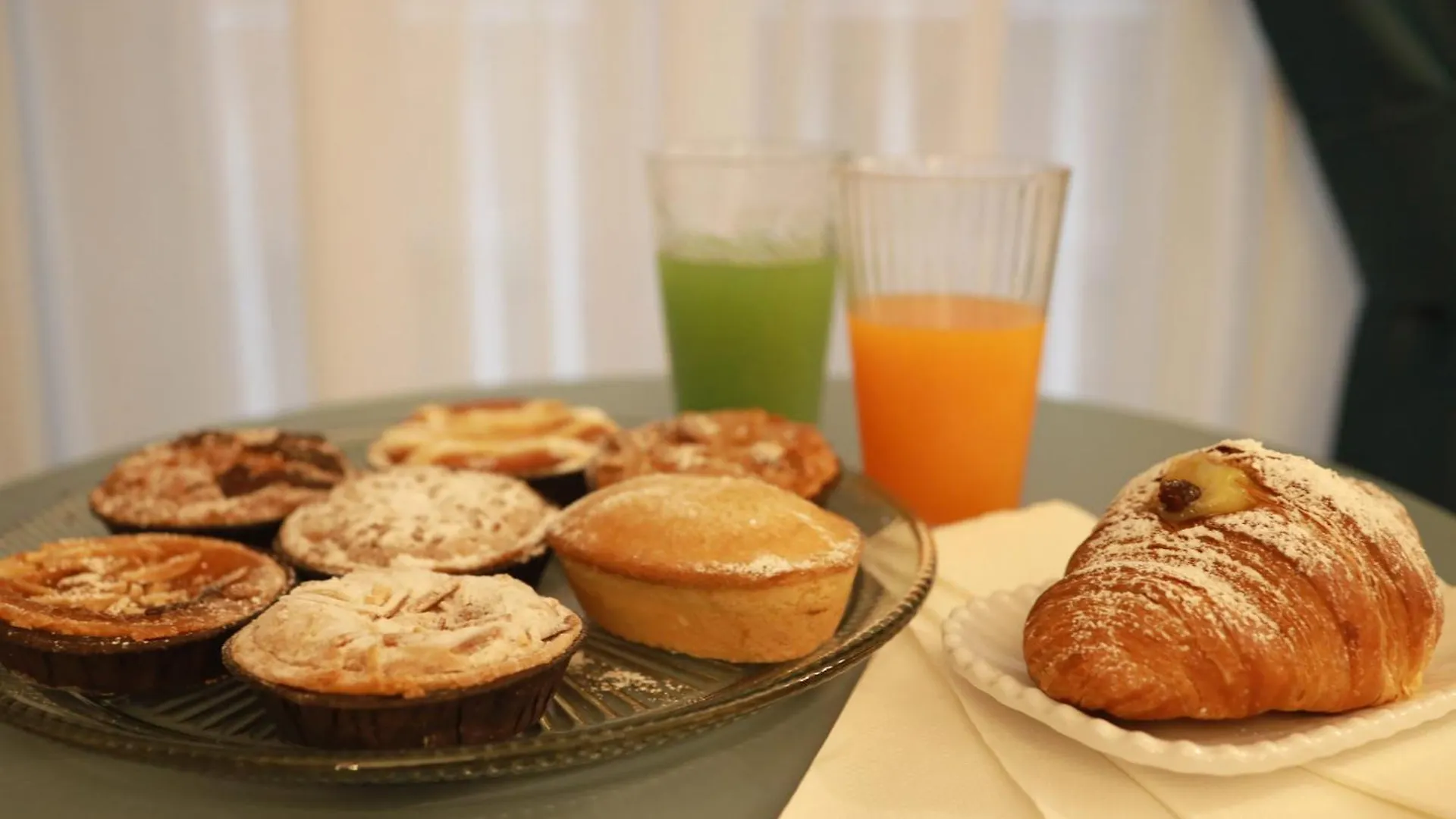 Le Chiavi Di Parthenope Bed & Breakfast Naples