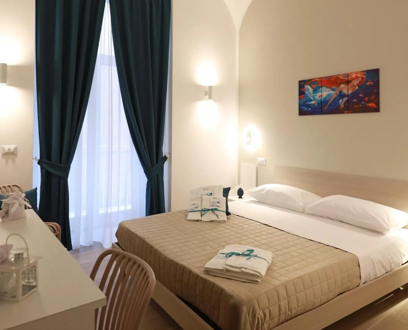 Le Chiavi Di Parthenope Bed & Breakfast Naples Italy